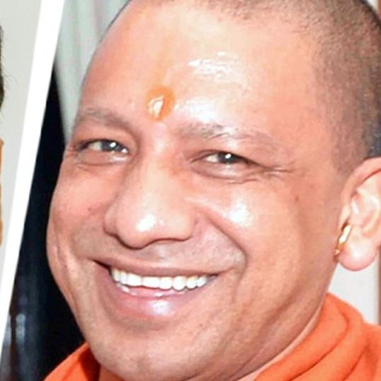 अखिलेश यादव, धनराज नाथवानी और मुख्यमंत्री योगी आदित्यनाथ