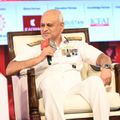 भारत की समुद्री सुरक्षा के लिए ‘ह्यूमन-टेक’ रणनीति पर क्यों भरोसा कर रहा कोस्ट गार्ड? भारतीय तटरक्षक बल के महानिदेशक परमेश शिवमणि