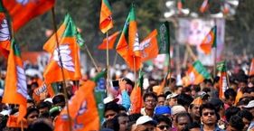 यूपी विधानसभा चुनाव से पहले बगावत की आंच में झुलस रहा कमल! 2022 के चुनाव से पहले भी कई नेताओं ने BJP का साथ छोड़ा था (सांकेतिक तस्वीर)
