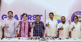 कांग्रेस को शामिल करने की मांग पर खतरे में पड़ा AAP का 'गोवा फर्स्ट' गठबंधन 'गोवा फर्स्ट' गठबंधन की घोषणा के मौके पर AAP और GFP के नेता (फाइल फोटो)
