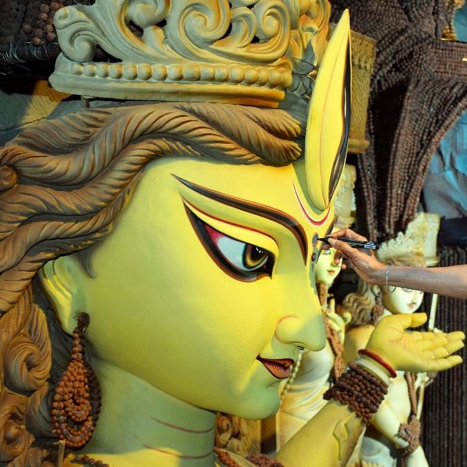 दुर्गा पूजा के दौरान पूर्व मुख्यमंत्री ममता बनर्जी 