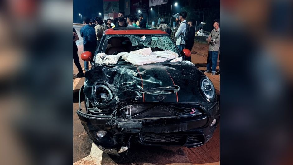 Speeding Mini Cooper driven by teen driver killed 3 on Sunday.
