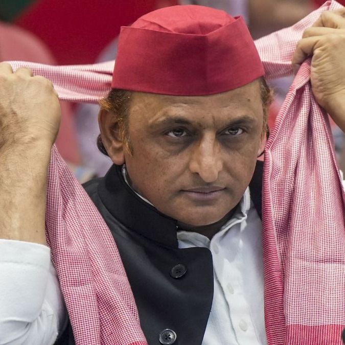 अखिलेश यादव के लिए कन्नौज राजनीतिक विरासत और पार्टी की पहचान के लिहाज से बेहद अहम है (फाइल फोटो)