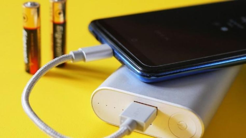 busting the myth: yes, cell phones can explode -... Why do smartphones explode : എന്തുകൊണ്ടാണ് സ്മാർട്ട്ഫോണുക ...