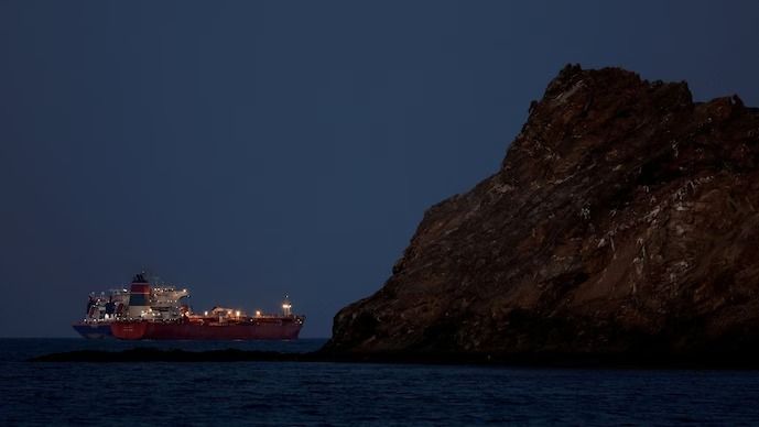 Donald Trump on Iran Strait of Hormuz: ഹോർമുസ് കടലിടുക്കിലെ ഇറാൻ നടപടികൾ അപമാനം; കപ്പലുകളിൽ നിന്ന് ടോൾ ഈടാക്കിയാൽ പ്രത്യാഘാതം നേരിടേണ്ടി വരുമെന്ന് ട്രംപ്