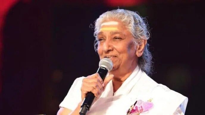 ജാനകി അമ്മ എന്നും അറിയപ്പെടുന്ന അവർ 2013 ൽ ഇന്ത്യയിലെ മൂന്നാമത്തെ പരമോന്നത സിവിലിയൻ ബഹുമതിയായ പത്മഭൂഷൺ നിരസിച്ചു.