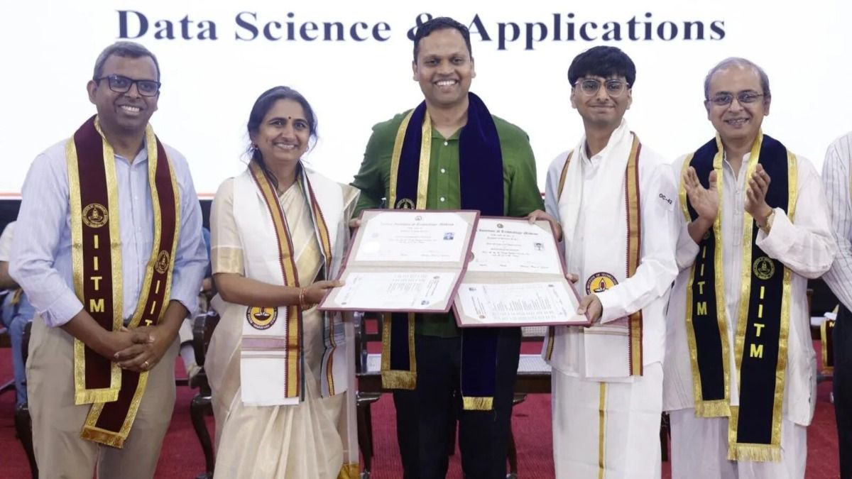  ഐഐടി മദ്രാസിന്റെ ഓൺലൈൻ ഡാറ്റാ സയൻസ് പ്രോഗ്രാം വിജയകരമായി പൂർത്തിയാക്കിയ ശേഷമാണ് ഇരുവരും  ബിരുദദാന ചടങ്ങിൽ ഒന്നിച്ചെത്തിയത്.
