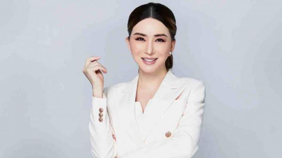 Thai transgender businesswoman buys Miss Universe pageant for $20 million Thai transgender businesswoman buys Miss Universe pageant for $20 million