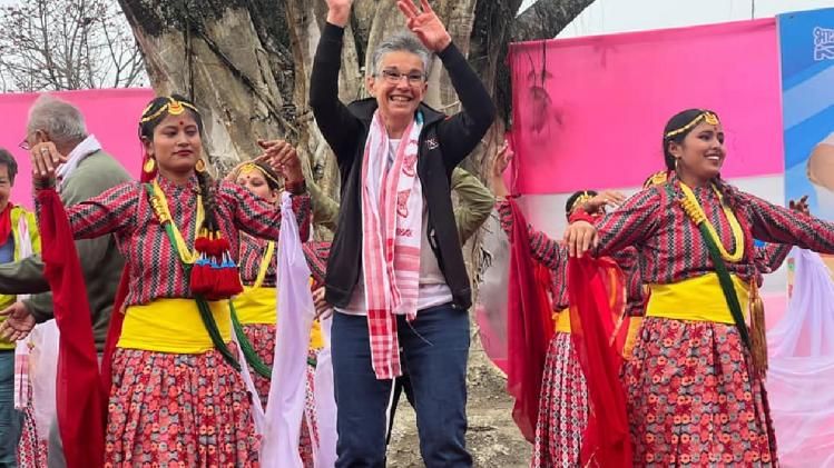 MV Ganga Vilas foreigners dancing their heart out on Assam's traditional beats Foreigners dancing their heart out on Assam's traditional beats