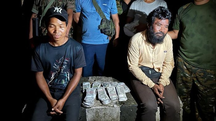 Smugglers held with fake currency notes in Meghalaya