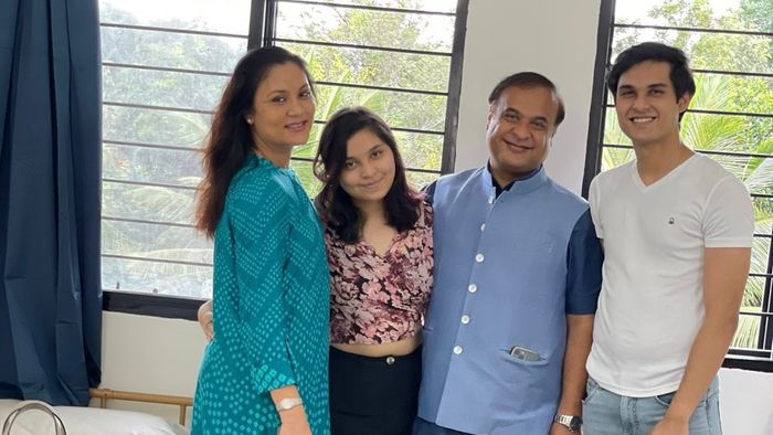 Assam: 'A Fathers Reaction' CM Himanta blesses his son as he joins National Law School Bengaluru