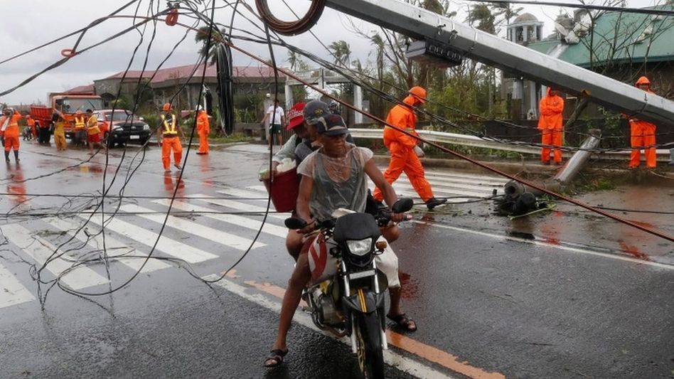 'World's Strongest Typhoon' Goni hits Phillipines, 4 killed 'World's Strongest Typhoon' Goni hits Phillipines, 4 killed