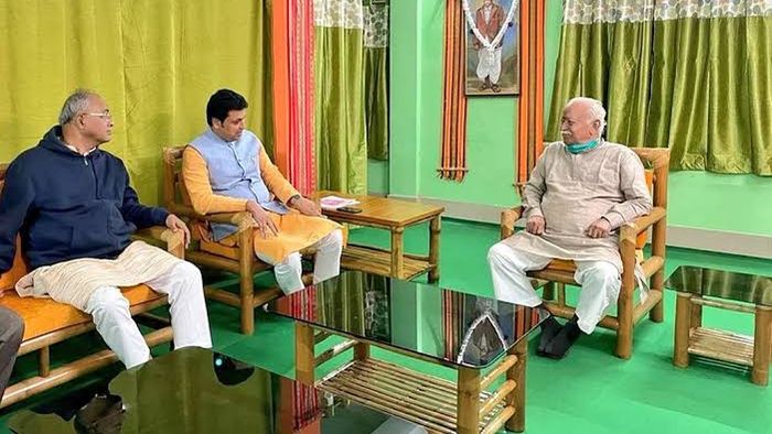 Tripura: Mohan Bhagwat meets CM Biplab Deb, likely to hold closed-door meetings with RSS members