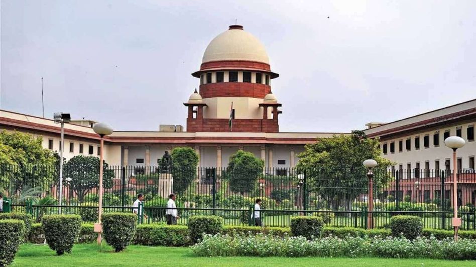 SC issues notice to Maharashtra Deputy Speaker on plea filed by MLAs against disqualification SC issues notice to Maharashtra Deputy Speaker on plea filed by MLAs against disqualification