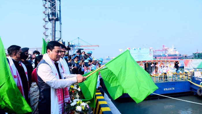 Assam: Union Minister Sarbananda Sonowal flags off the Maiden Voyage of Steel Cargo from Haldia port to Pandu