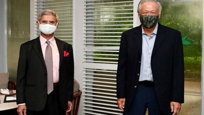 Jaishankar meets top ministers of Singapore