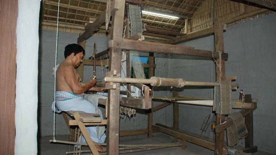 Assam: Sualkuchi faces severe economic threat due to lockdown Assam: Sualkuchi faces severe economic threat due to lockdown