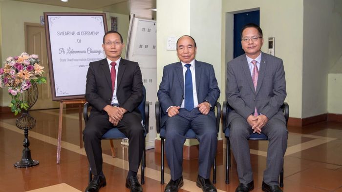 Mizoram: Chief Information Commissioner Pu Lalnunmawia Chuaungo administered Oath of Office