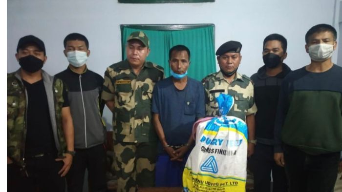 Mizoram: BSF apprehends one, recovers heroin worth six crore