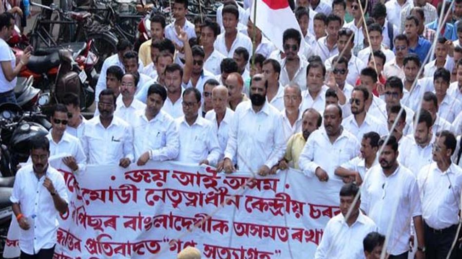 Assam: Top AASU leaders pay final tribute to three-time CM Tarun Gogoi Assam: Top AASU leaders pay final tribute to three-time CM Tarun Gogoi