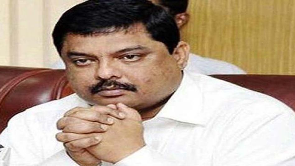 ASSAM: ROCKYBUL HUSSAINS ADORNS ANIL RAJA WITH THE TITLE Of '420' ASSAM: ROCKYBUL HUSSAINS ADORNS ANIL RAJA WITH THE TITLE Of '420'