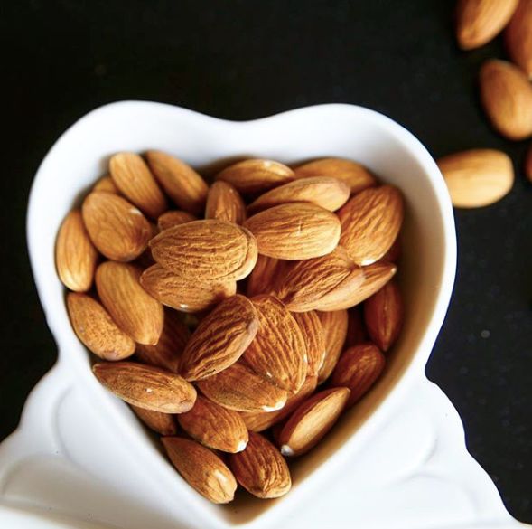 Almonds: The healthy alternative to your quick munching