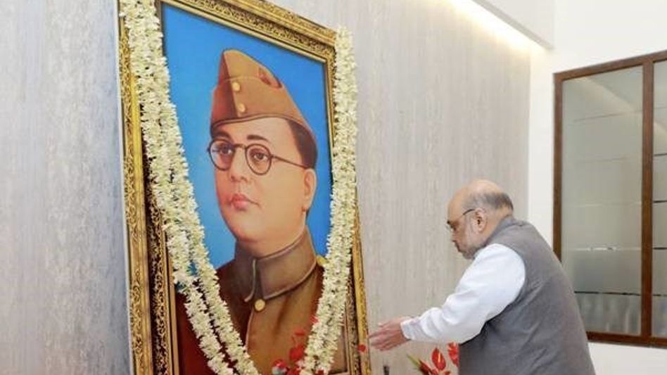 Amit Shah pays tributes to Netaji Subhas Chandra Bose in Guwahati Amit Shah pays tributes to Netaji Subhas Chandra Bose in Guwahati