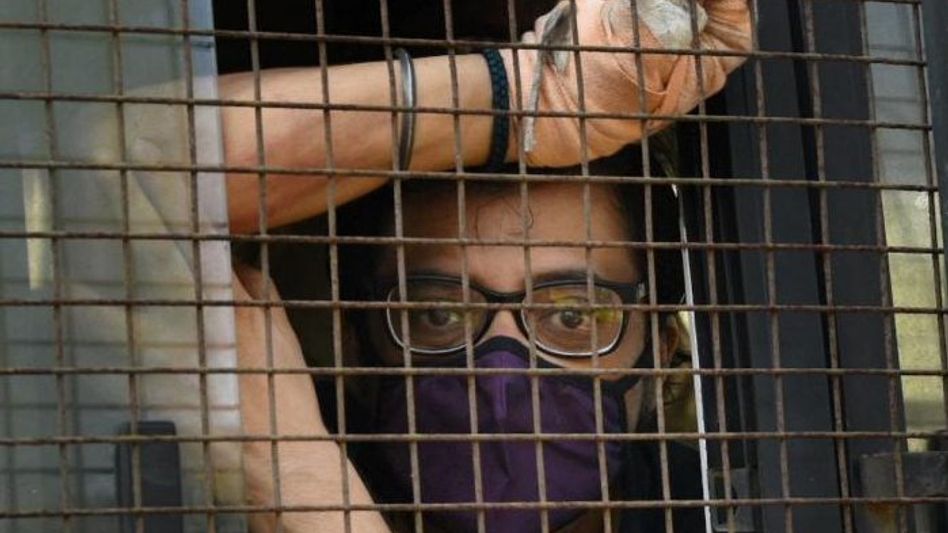 “My life is under threat,” says Arnab Goswami while being shifted to Taloja jail “My life is under threat,” says Arnab Goswami while being shifted to Taloja jail