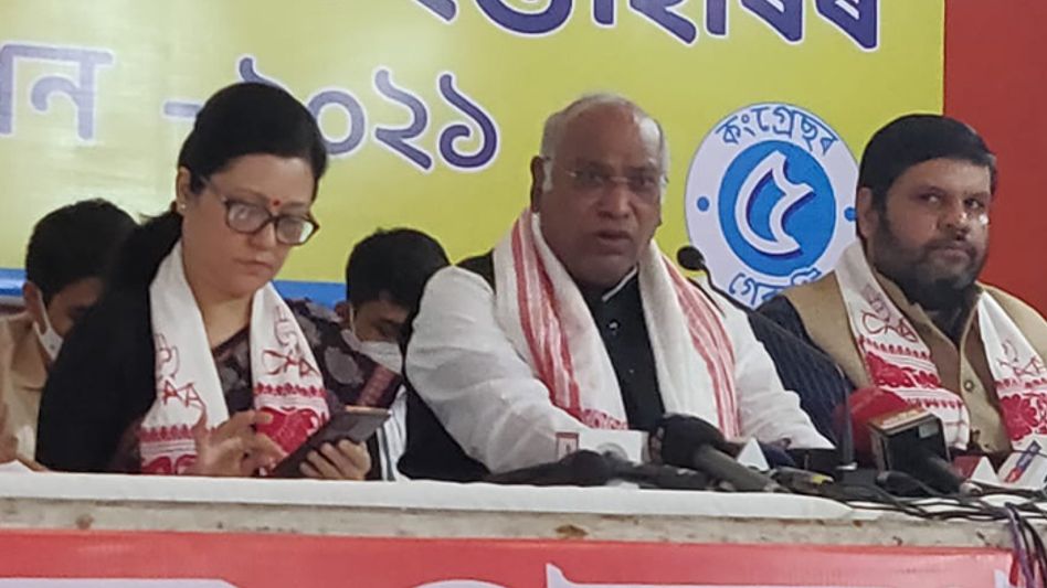 CoBRA jawan kidnapped by Naxals released today; footage viral CoBRA jawan kidnapped by Naxals released today; footage viral