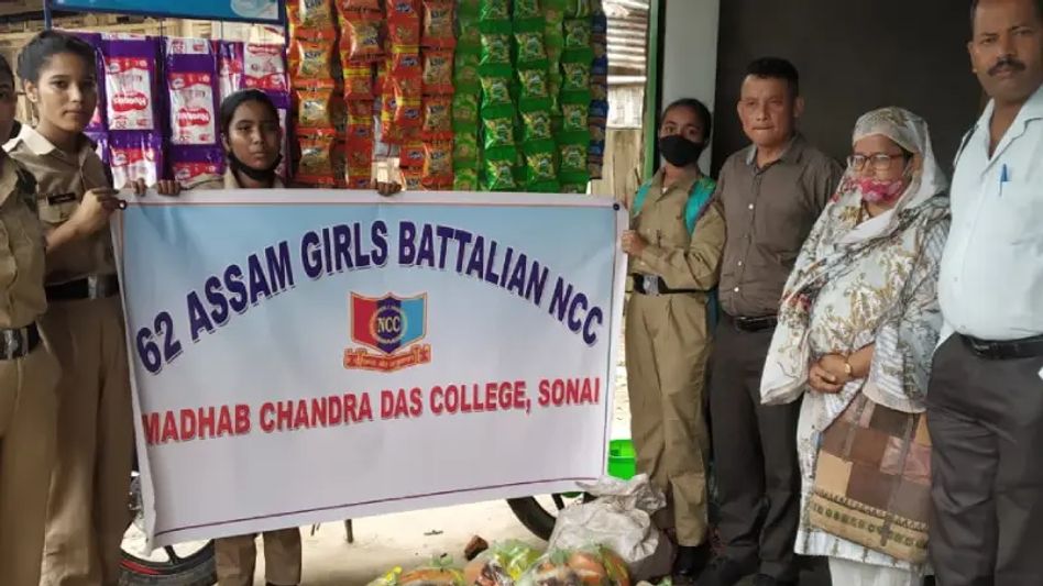Assam Prof lends helping hand to families marooned by floods Assam Prof lends helping hand to families marooned by floods
