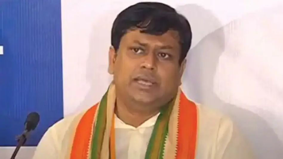 West Bengal BJP chief Sukanta Majumdar arrested on way to violence-hit Howrah West Bengal BJP chief Sukanta Majumdar arrested on way to violence-hit Howrah