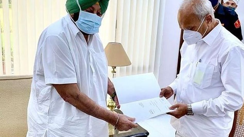 Punjab CM Capt. Amarinder Singh resigns today Punjab CM Capt. Amarinder Singh resigns today