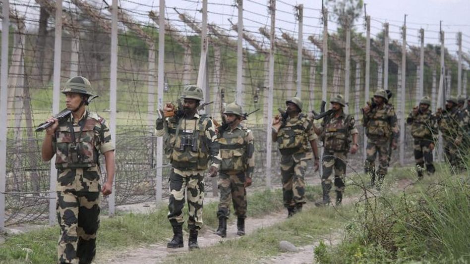 Assam: BSF apprehends two smugglers from Indo-Bangladesh Border Assam: BSF apprehends two smugglers from Indo-Bangladesh Border
