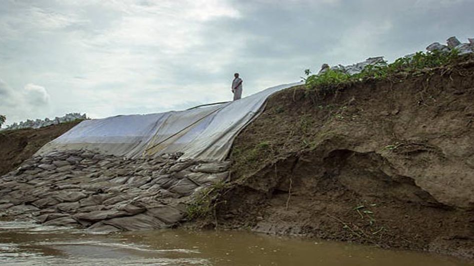 ASSAM: RIVER EROSION CREATES THREAT IN TINSUKIA DISTRICT ASSAM: RIVER EROSION CREATES THREAT IN TINSUKIA DISTRICT