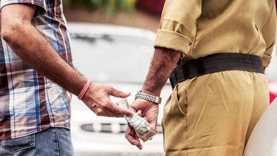 Guwahati Police SI arrested for taking Bribe Guwahati Police SI arrested for taking Bribe