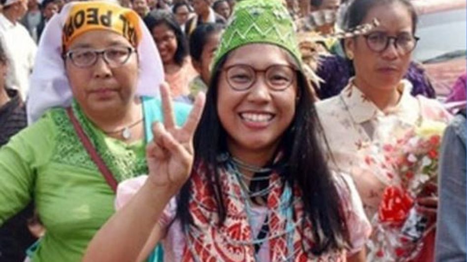 Spiderman turns up in Meghalaya to help police with traffic; praised by netizens Spiderman turns up in Meghalaya to help police with traffic; praised by netizens
