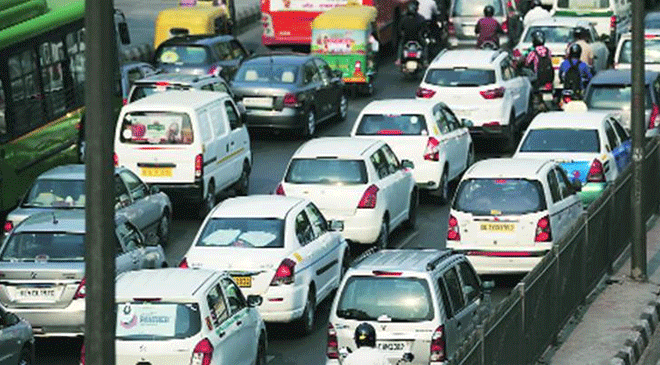 Car Sales Decline by 6 percent in India: Report Car Sales Decline by 6 percent in India: Report