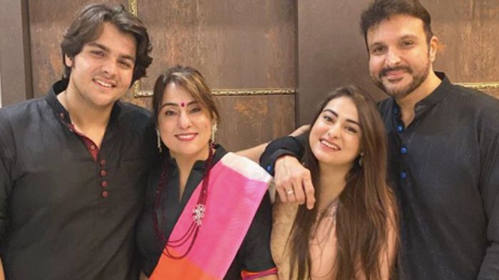 Picture Sourc- @missmcblush (Instagram)