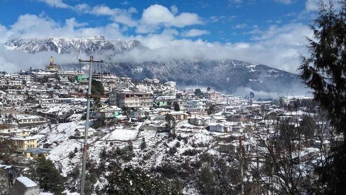 Arunachal records season’s 1st snowfall witnessed ahead of Christmas