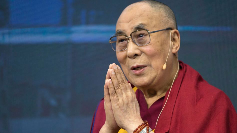 Dalai Lama donates Rs 10 lakh for flood relief in Assam Dalai Lama donates Rs 10 lakh for flood relief in Assam