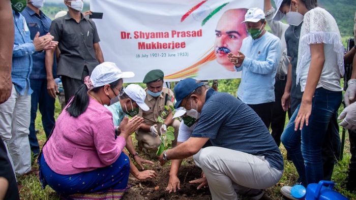 Manipur CM launches tree plantation drive in Kangpokpi District