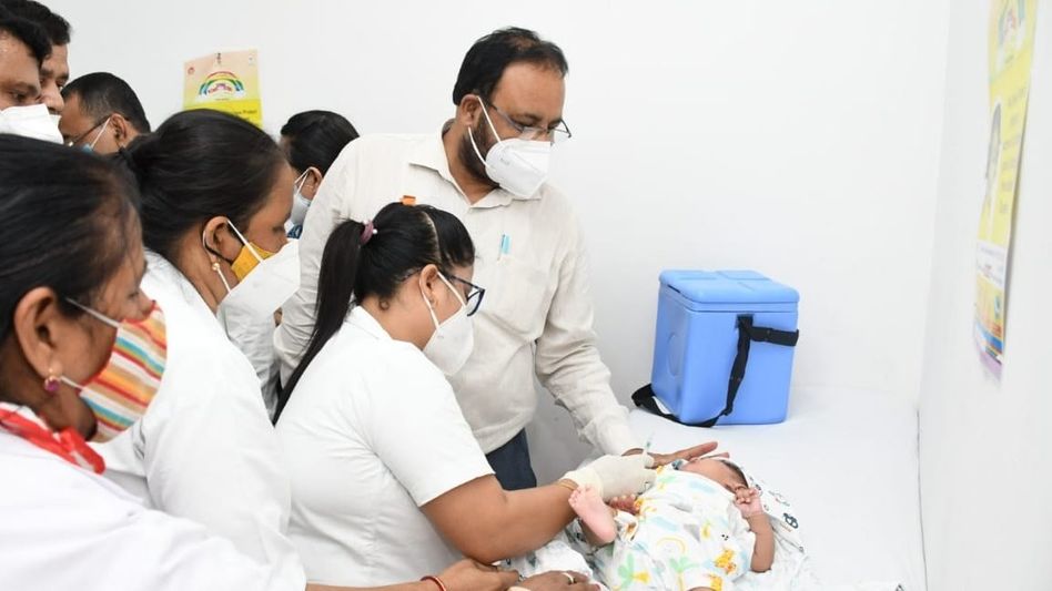 Assam Health Minister launches 'Mission Ramdhenu' for immunization of children, pregnant women Assam Health Minister launches 'Mission Ramdhenu' for immunization of children, pregnant women