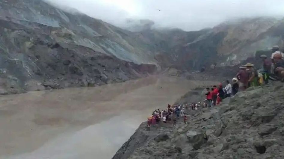 Myanmar: 110 dead, 200 still trapped in a jade collapse accident Myanmar: 110 dead, 200 still trapped in a jade collapse accident