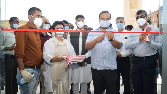 Himanta biswa sarma inaugurating covid19 hospital