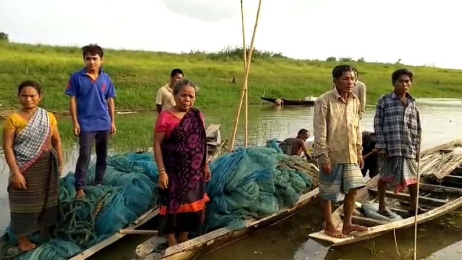 Tripura: Fisherman community faces dual challenge in offseason amid smuggling Tripura: Fisherman community faces dual challenge in offseason amid smuggling