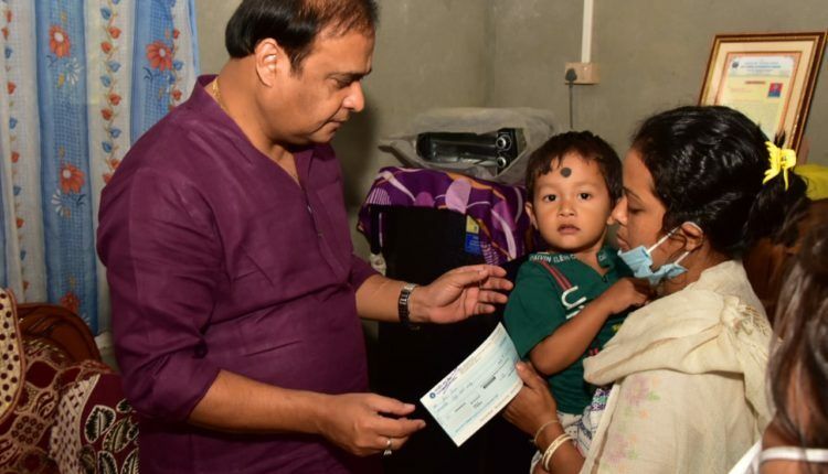 Assam CM hands over cheque of Rs 50 lakh to widow of slain AR jawan