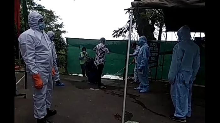 checking at border post