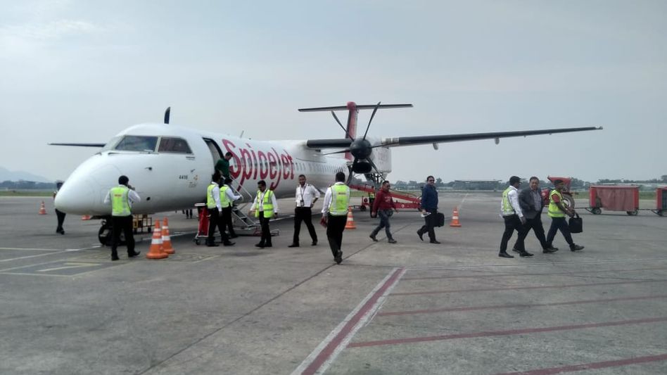 Breaking: Spicejet Flight Headed from Guwahati-Mumbai Makes Emergency Landing in Raipur; 1 Dead Breaking: Spicejet Flight Headed from Guwahati-Mumbai Makes Emergency Landing in Raipur; 1 Dead