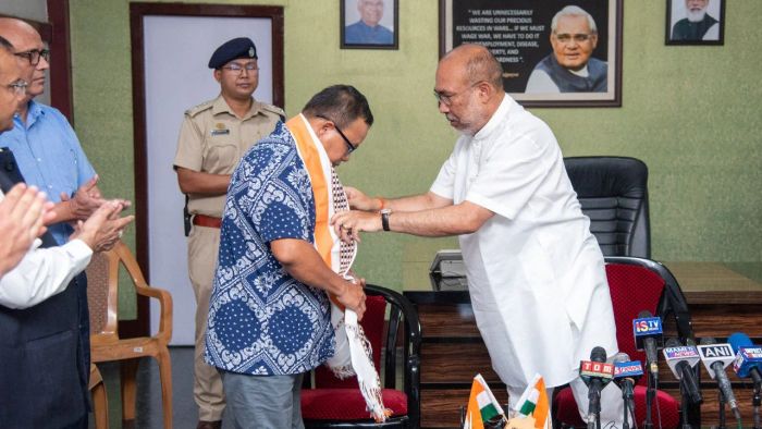 'The homecoming of numerous cadres of underground outfits shows the trust in the leadership, Lt Colonel Irom Ibotombi Meitei surrenders': Manipur CM