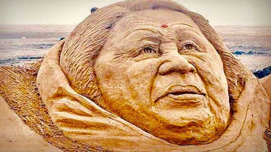 Indian Nightingale Lata Mangeshkar Stable Now: Report Indian Nightingale Lata Mangeshkar Stable Now: Report